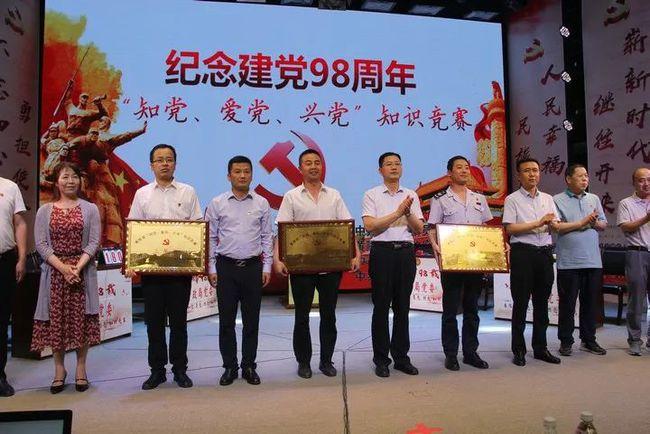奔跑人生7.5高分！杨超越直言：人生没金手指，靠自己才最稳！